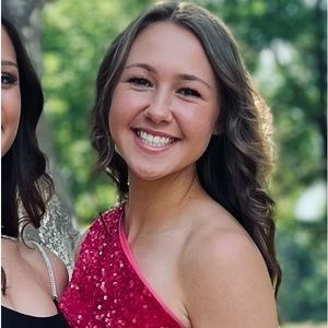 Meet your Posher, Leanna